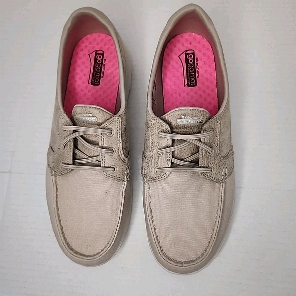 Skechers On-the-Go Boat Shoes Women's 10 Slip On Casual Comfort Low Top Beige‎